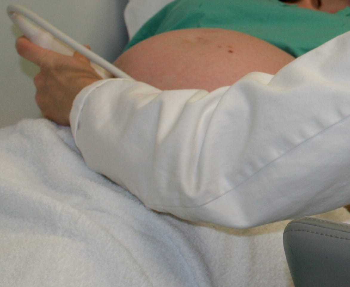 ecocardiography/اکوی قلب جنین چیست و چرا انجام می شود؟